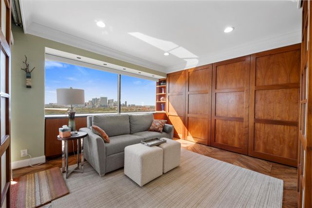 5000 Montrose Boulevard 16D, Houston, TX 77006