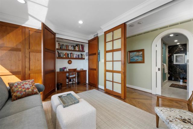 5000 Montrose Boulevard 16D, Houston, TX 77006