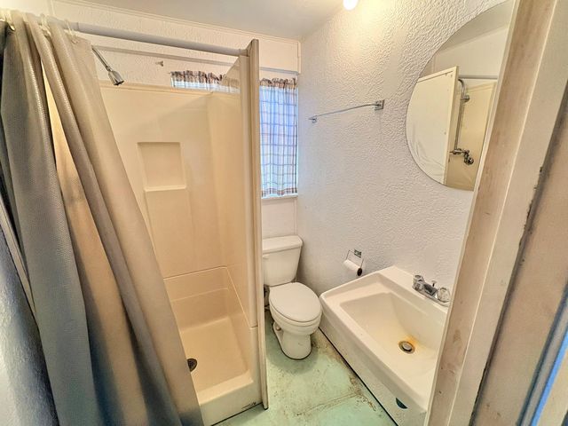 1115 Edgewater DR, Spicewood, TX 78669