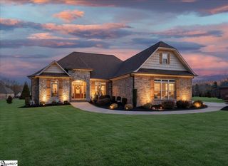 137 Ledge Stone Lane, Gaffney, SC 29341