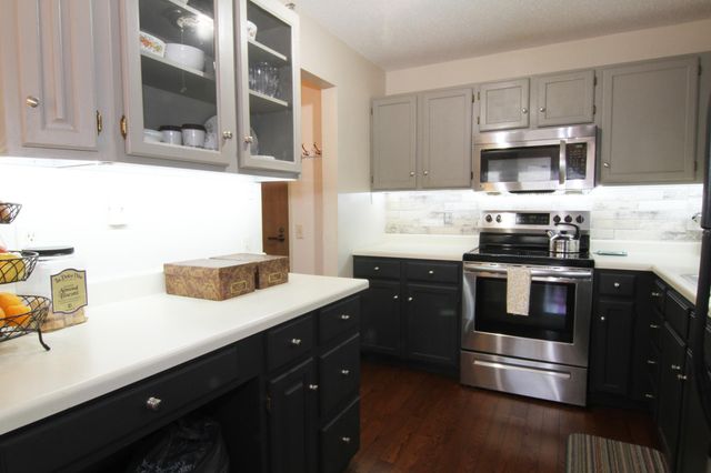 500 County Road B W 335, Roseville, MN 55113