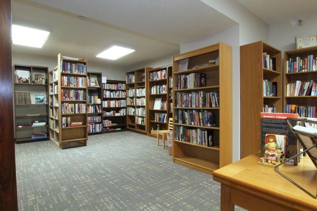 500 County Road B W 335, Roseville, MN 55113
