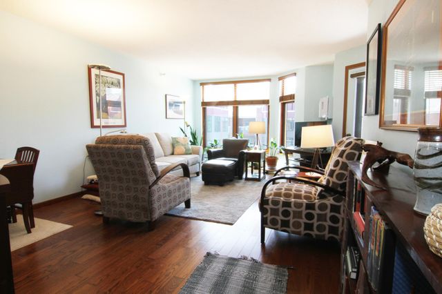 500 County Road B W 335, Roseville, MN 55113