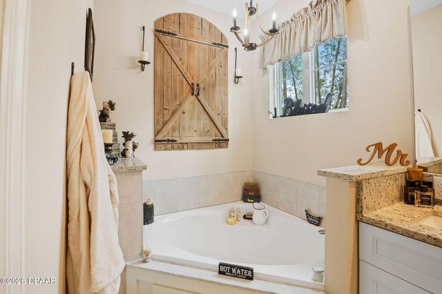 1550 11th Avenue, Deland, FL 32724