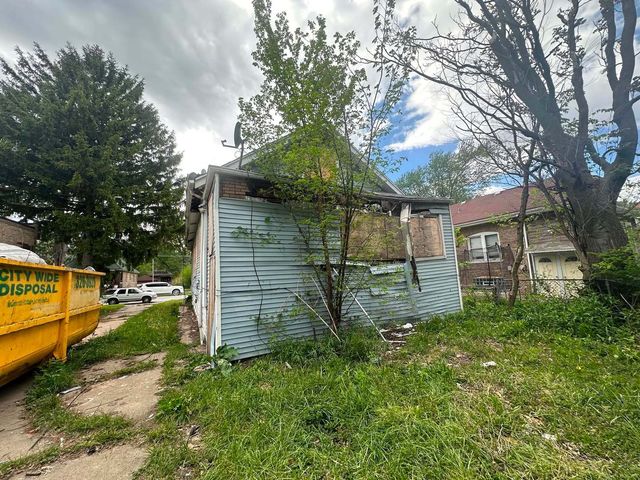 11941 S La Salle Street, Chicago, IL 60628