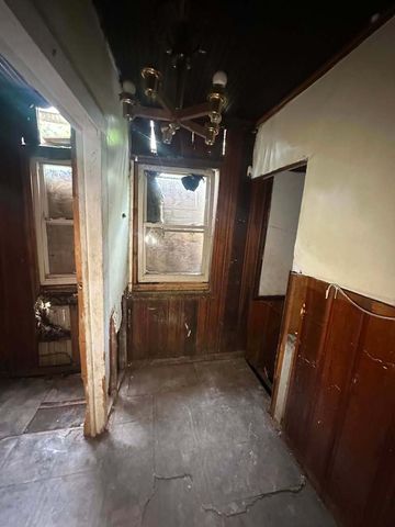 11941 S La Salle Street, Chicago, IL 60628