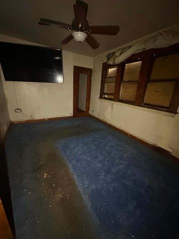 11941 S La Salle Street, Chicago, IL 60628
