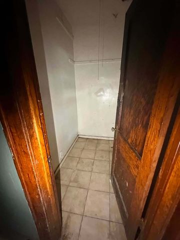 11941 S La Salle Street, Chicago, IL 60628
