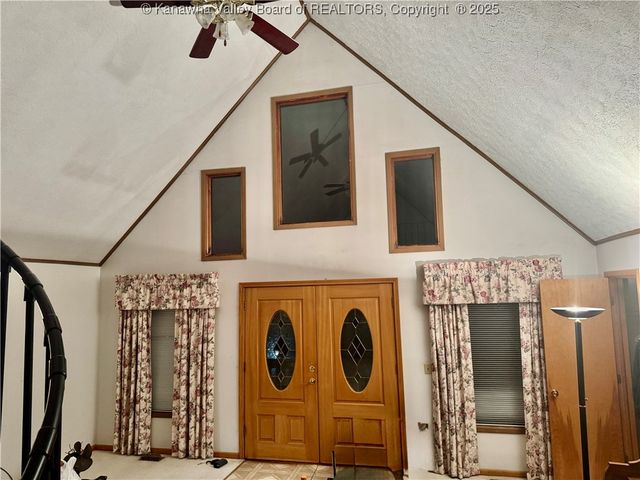 90 Dogwood Lane, Madison, WV 25130