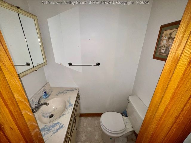 90 Dogwood Lane, Madison, WV 25130