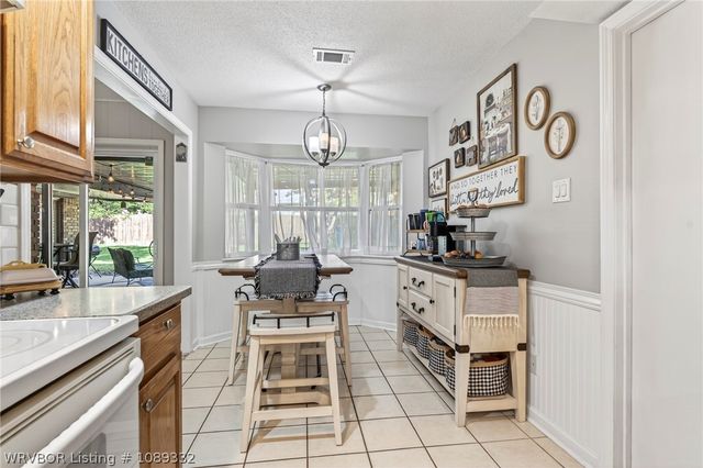 10117 Jenny Lind Road, Fort Smith, AR 72908