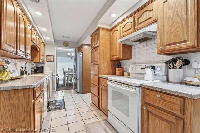 10117 Jenny Lind Road, Fort Smith, AR 72908