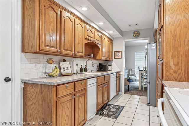 10117 Jenny Lind Road, Fort Smith, AR 72908