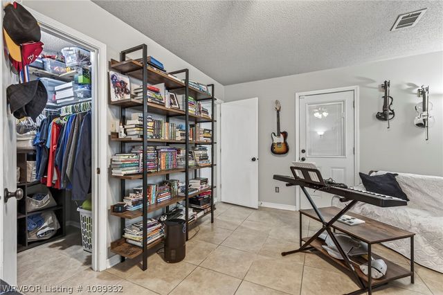 10117 Jenny Lind Road, Fort Smith, AR 72908