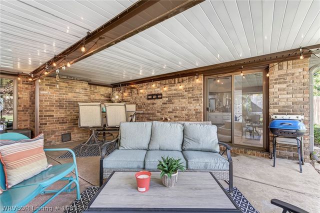 10117 Jenny Lind Road, Fort Smith, AR 72908