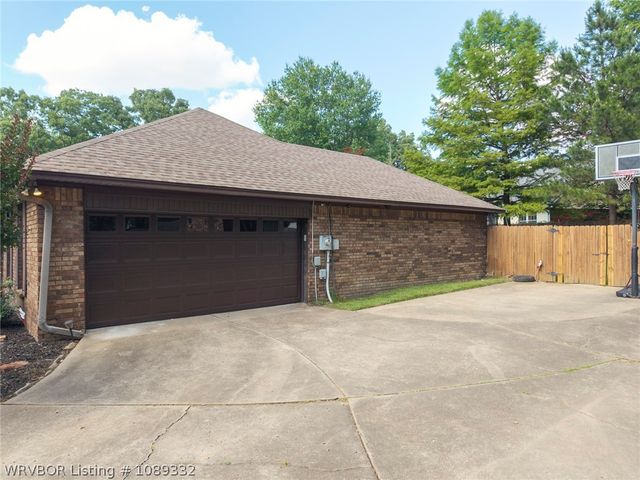 10117 Jenny Lind Road, Fort Smith, AR 72908