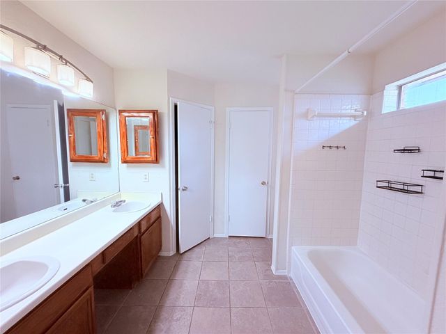 16924 Cactus Blossom DR, Pflugerville, TX 78660