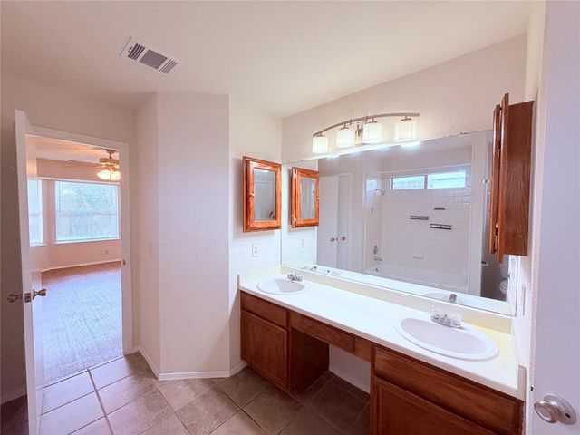 16924 Cactus Blossom DR, Pflugerville, TX 78660