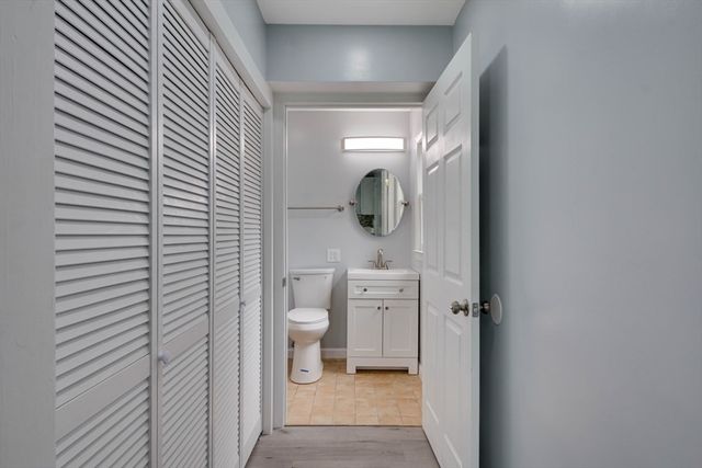 101 Laurie Ln, Lowell, MA 01854