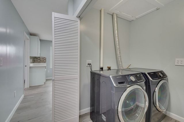 101 Laurie Ln, Lowell, MA 01854