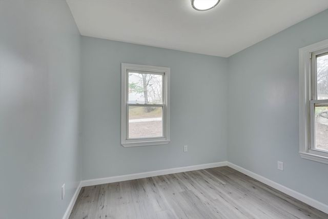 101 Laurie Ln, Lowell, MA 01854