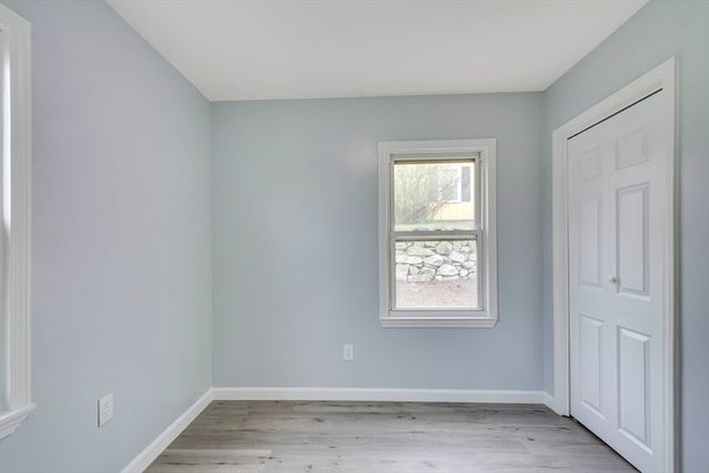 101 Laurie Ln, Lowell, MA 01854