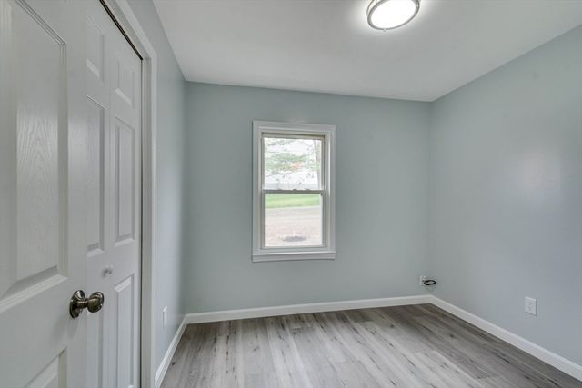 101 Laurie Ln, Lowell, MA 01854