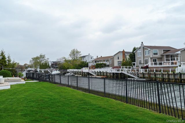 2912 Bay Drive, Merrick, NY 11566