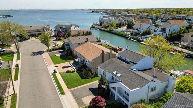 2912 Bay Drive, Merrick, NY 11566