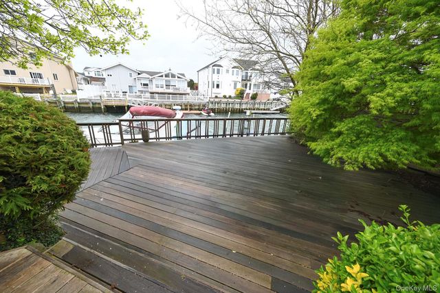 2912 Bay Drive, Merrick, NY 11566