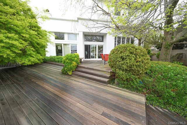 2912 Bay Drive, Merrick, NY 11566