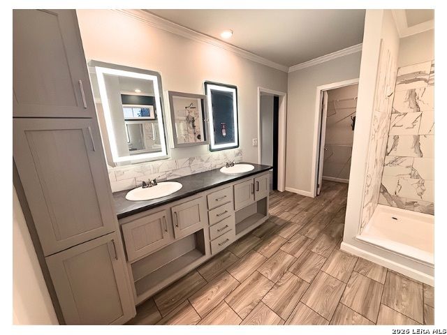 659 Private Road 1508, Bandera, TX 78003