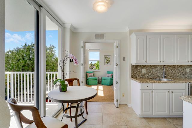 1801 S FLAGLER Drive 301, West Palm Beach, FL 33401