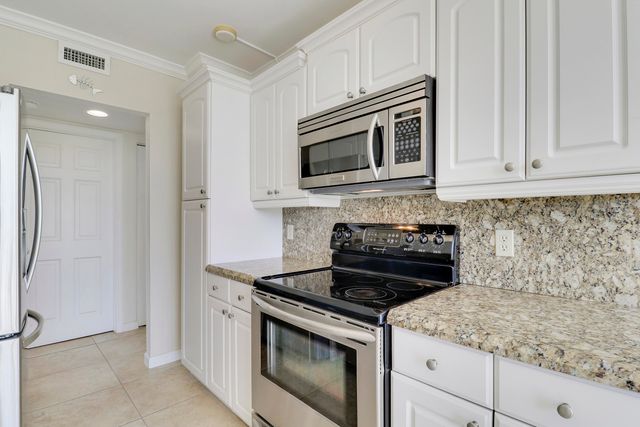 1801 S FLAGLER Drive 301, West Palm Beach, FL 33401