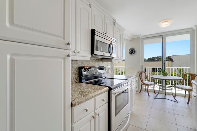 1801 S FLAGLER Drive 301, West Palm Beach, FL 33401