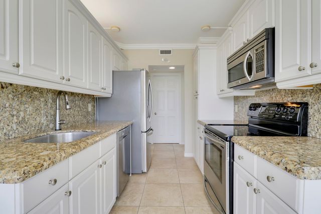 1801 S FLAGLER Drive 301, West Palm Beach, FL 33401