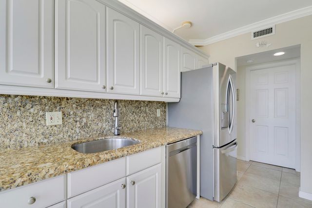 1801 S FLAGLER Drive 301, West Palm Beach, FL 33401