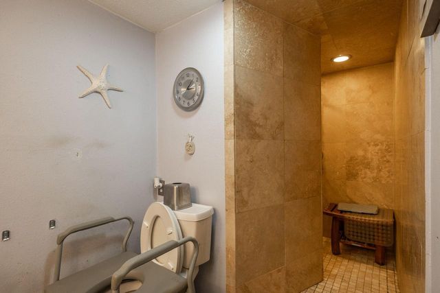 E590 Mundsack ROAD, Genoa, WI 54632