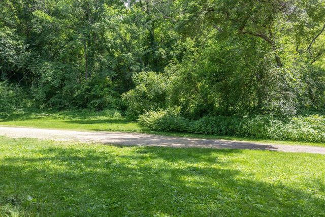 E590 Mundsack ROAD, Genoa, WI 54632