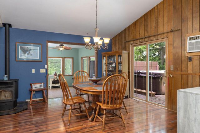 E590 Mundsack ROAD, Genoa, WI 54632