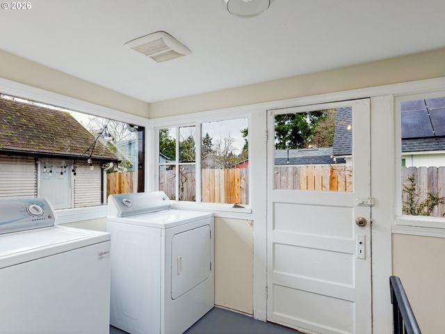 6721 Se 77TH Ave, Portland, OR 97206