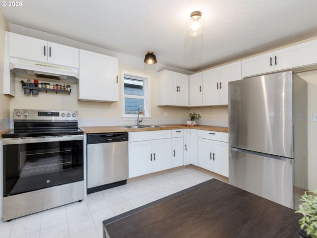 6721 Se 77TH Ave, Portland, OR 97206