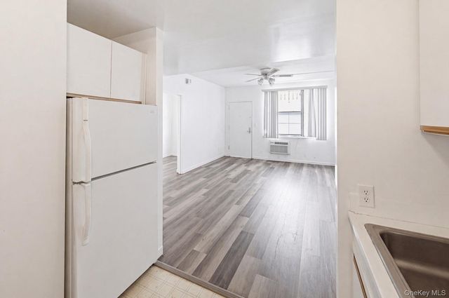 804 Brook Avenue 11A, Bronx, NY 10451