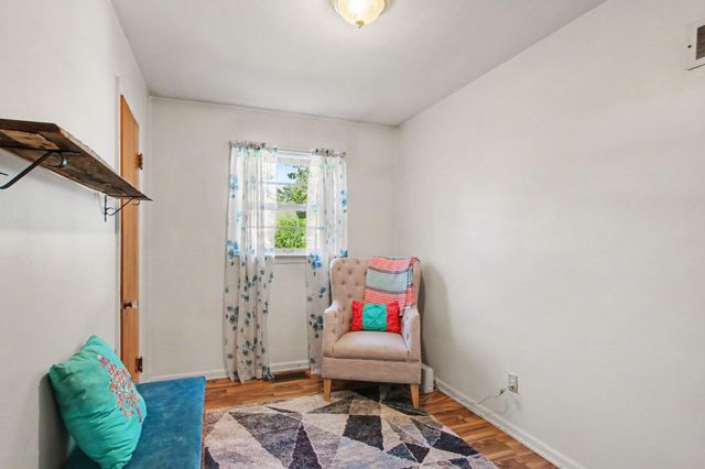 1031 Chrysler Street, Kalamazoo Twp, MI 49048