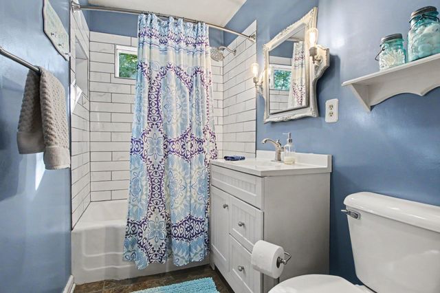 1031 Chrysler Street, Kalamazoo Twp, MI 49048