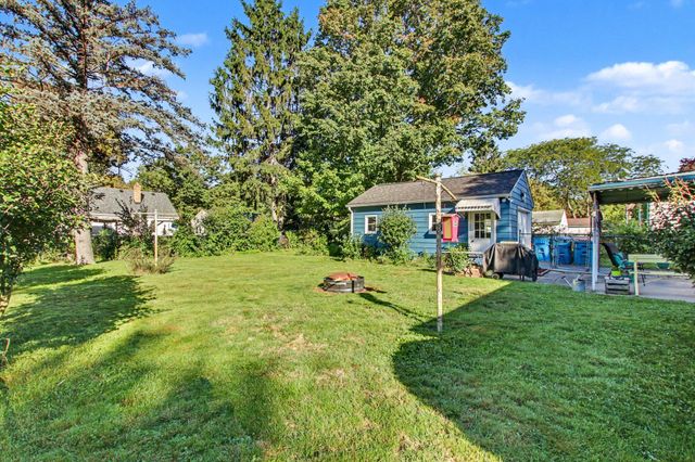 1031 Chrysler Street, Kalamazoo Twp, MI 49048