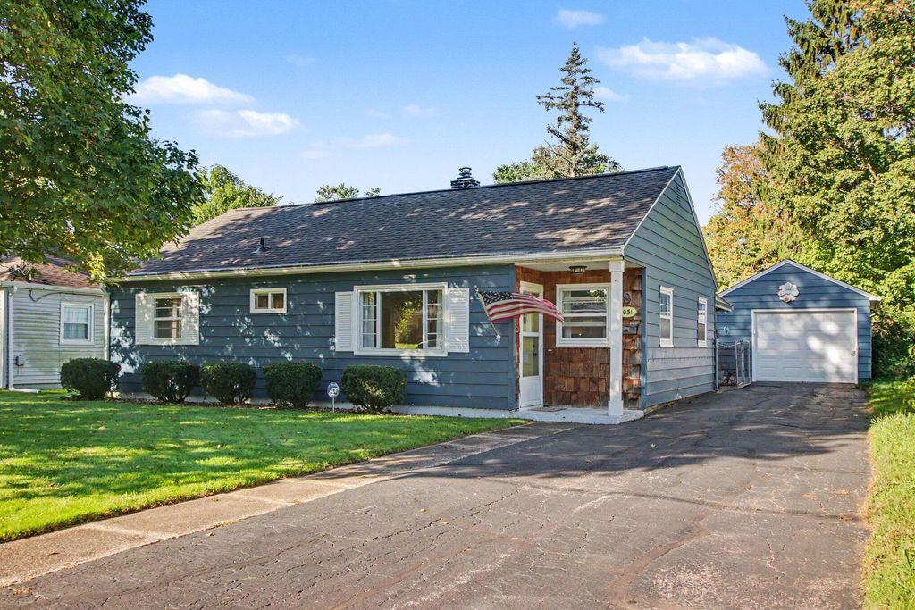 1031 Chrysler Street, Kalamazoo Twp, MI 49048