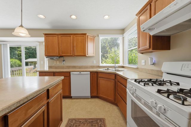 398 Shawnee Loop S, Pataskala, OH 43062