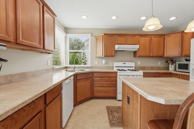 398 Shawnee Loop S, Pataskala, OH 43062