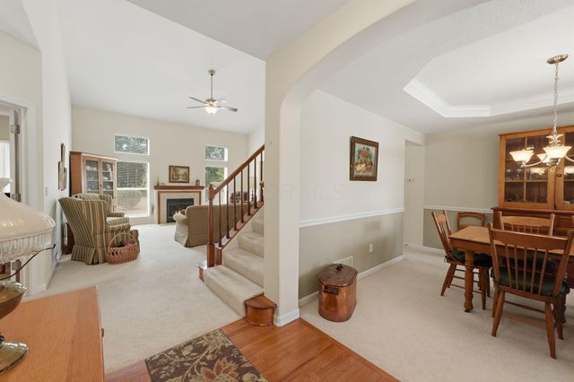 398 Shawnee Loop S, Pataskala, OH 43062